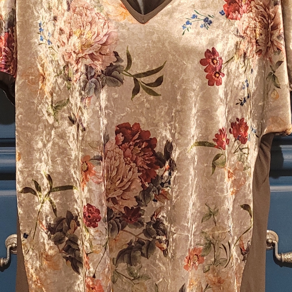 Crushed velvet floral XCVI top